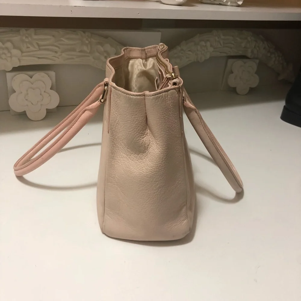 Kate spade peach color cute bag